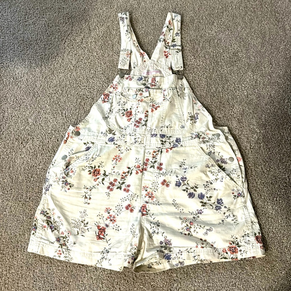 White floral shortalls - size xxl